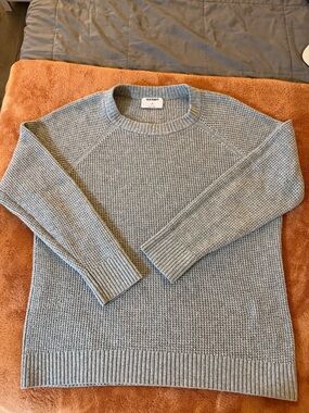 Old Navy Men's Light Gray Waffle-Knit Crewneck Sweater